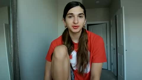 Snapshot of cosmicbae777 chatting on 11/08/25, 01:55 cosmicbae777 online show from 11/08/25, 01:55