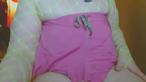 Snapshot of cosmicjones88 chatting on 02/25/25, 05:30 cosmicjones88 online show from 02/25/25, 05:30