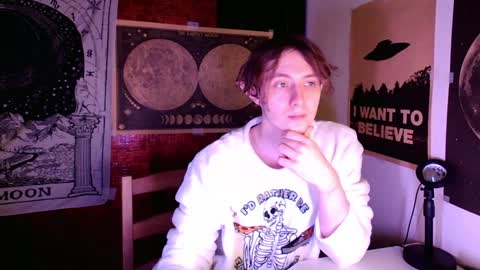 Snapshot of cosmonudes chatting on 01/05/25, 02:41 Barry online show from 01/05/25, 02:41