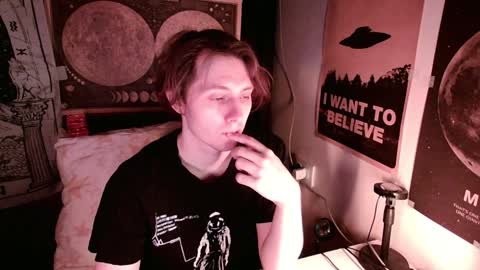 Snapshot of cosmonudes chatting on 01/25/25, 04:03 Barry online show from 01/25/25, 04:03