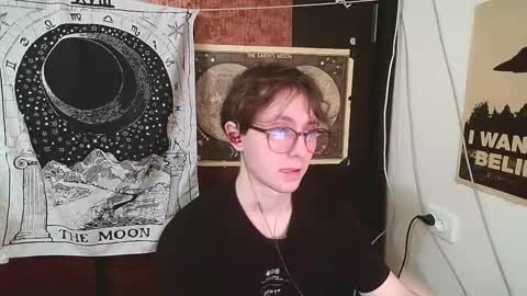 Snapshot of cosmonudes chatting on 10/14/25, 06:20 Barry online show from 10/14/25, 06:20