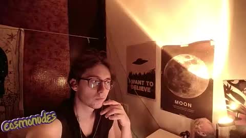 Snapshot of cosmonudes chatting on 11/09/25, 02:26 Barry online show from 11/09/25, 02:26