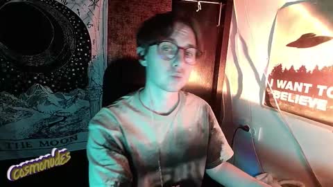 Snapshot of cosmonudes chatting on 12/14/25, 07:29 Barry online show from 12/14/25, 07:29