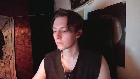 Snapshot of cosmonudes chatting on 05/04/26, 07:43 Barry online show from 05/04/26, 07:43