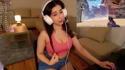 Luna online show from 03/22/26, 07:50