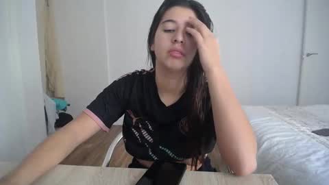 Snapshot of costantine_helena24 chatting on 12/16/24, 12:38 costantine helena24 online show from 12/16/24, 12:38