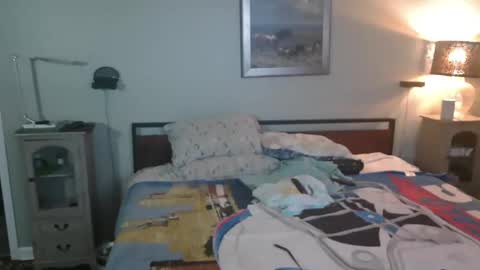 Snapshot of cougarlover_842889 chatting on 11/11/25, 07:52 cougar online show from 11/11/25, 07:52