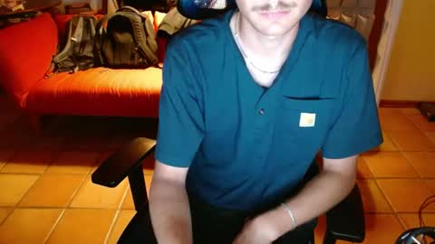 Snapshot of couldbesleeping chatting on 10/15/25, 07:47 couldbe online show from 10/15/25, 07:47