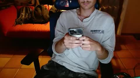 Snapshot of couldbesleeping chatting on 10/17/25, 05:10 couldbe online show from 10/17/25, 05:10