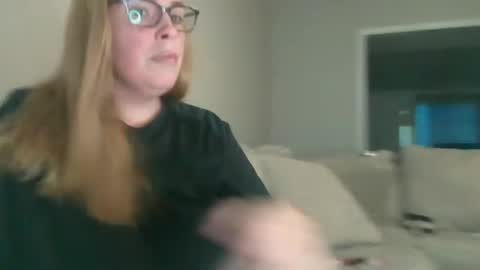 Snapshot of countrylovin2018 chatting on 10/20/25, 01:33 Fallen Angel 21 online show from 10/20/25, 01:33