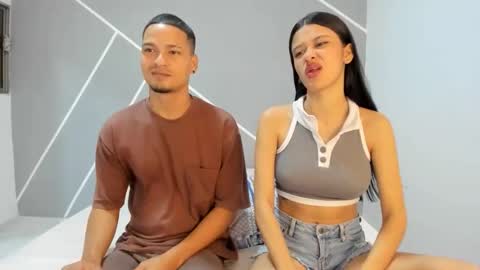 Snapshot of couple777sexy chatting on 01/19/26, 02:37 Andri online show from 01/19/26, 02:37