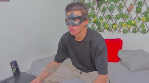 couple_2533 online show from 02/11/26, 10:53