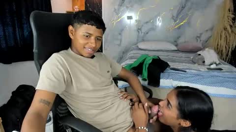 Jonatham and Marllory online show from 04/24/26, 02:30