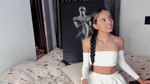 couple_funnyy online show from 05/15/26, 11:45