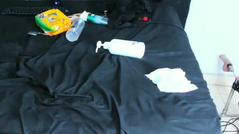 Snapshot of couple_gold69 chatting on 02/19/25, 12:33 Andrea and Scott online show from 02/19/25, 12:33