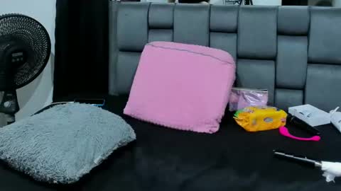 Snapshot of couple_gold69 chatting on 03/11/25, 09:45 Andrea and Scott online show from 03/11/25, 09:45