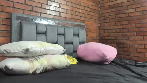 Snapshot of couple_gold69 chatting on 09/12/25, 09:20 Andrea and Scott online show from 09/12/25, 09:20