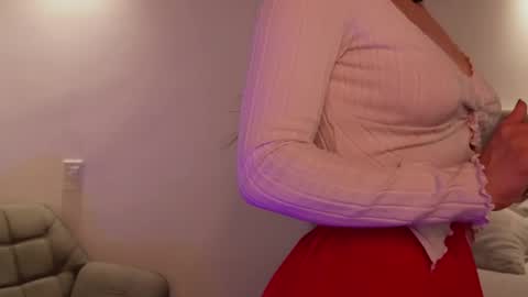Snapshot of couple_of_your_dreams_ chatting on 05/15/26, 11:56 Kay online show from 05/15/26, 11:56