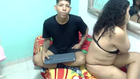 Snapshot of couple_sex22 chatting on 09/12/25, 02:33 kloe matias online show from 09/12/25, 02:33