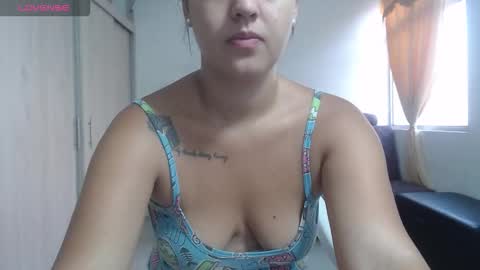  ALEJANDRO Y EMILY  online show from 11/18/25, 12:31
