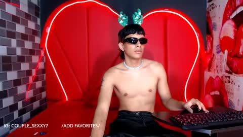 Snapshot of couple_sexxy7 chatting on 12/20/24, 01:22 MIA LIZ AND SAM online show from 12/20/24, 01:22