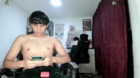 Snapshot of couple_sexxy7 chatting on 03/31/26, 08:42 MIA LIZ AND SAM online show from 03/31/26, 08:42