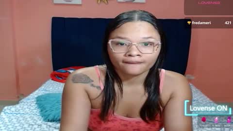 SOPHIE Y CAMILO online show from 12/18/25, 01:22