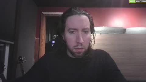 Snapshot of coupleofaces247 chatting on 01/18/26, 04:38 CoupleOfAces online show from 01/18/26, 04:38