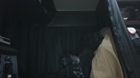 Snapshot of couplescummin100 chatting on 03/21/26, 06:40 the one and only online show from 03/21/26, 06:40