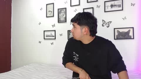 Juli and Liam online show from 01/20/25, 07:36