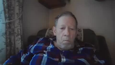 courieral1 online show from 12/22/25, 08:22