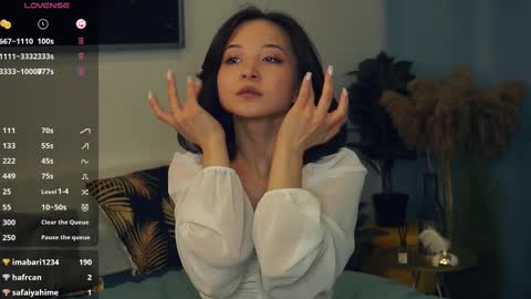 Yui online show from 03/01/25, 10:45