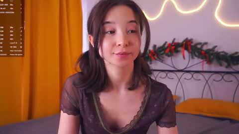 Yui online show from 03/08/26, 07:34