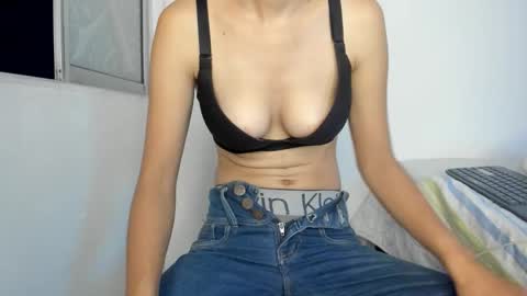 Marce  Online 1pm - 7pm gmt-5 online show from 12/19/25, 01:23