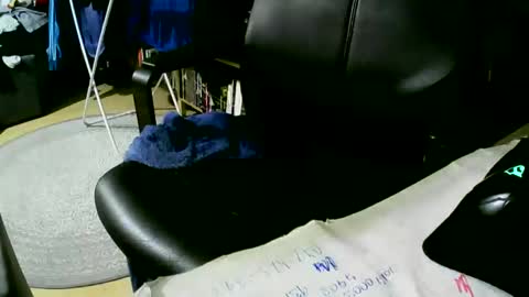 Snapshot of coyote017 chatting on 02/04/25, 01:06 coyote017 online show from 02/04/25, 01:06