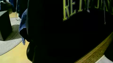 Snapshot of coyote017 chatting on 11/05/25, 06:52 coyote017 online show from 11/05/25, 06:52