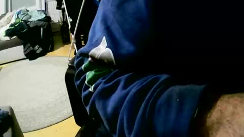 Snapshot of coyote017 chatting on 12/01/25, 04:34 coyote017 online show from 12/01/25, 04:34