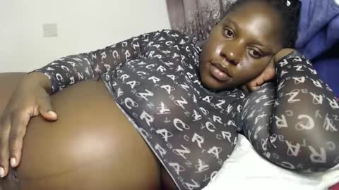 Snapshot of cozy_dion chatting on 02/10/26, 08:13 Erykah online show from 02/10/26, 08:13