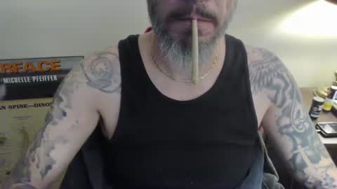 Snapshot of cpl_inlove chatting on 12/23/24, 08:47 cpl_inlove online show from 12/23/24, 08:47