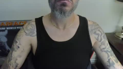 Snapshot of cpl_inlove chatting on 09/27/25, 01:27 cpl_inlove online show from 09/27/25, 01:27