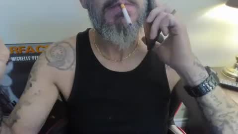 Snapshot of cpl_inlove chatting on 10/16/25, 04:19 cpl_inlove online show from 10/16/25, 04:19