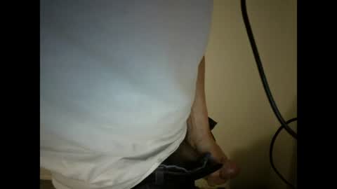Snapshot of crafty333 chatting on 06/25/26, 10:03 crafty333 online show from 06/25/26, 10:03