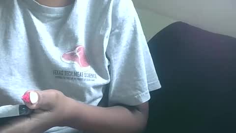 Snapshot of crammy_freaky chatting on 11/02/25, 06:27 crammy_freaky online show from 11/02/25, 06:27