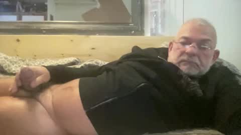 crapaud75018 online show from 10/11/25, 06:45