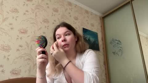 Snapshot of crave_elise chatting on 09/18/25, 08:38 Elise online show from 09/18/25, 08:38