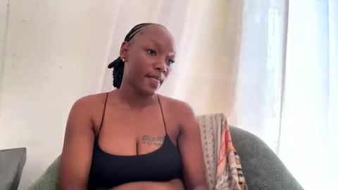 Snapshot of crave_meslowly chatting on 05/15/26, 10:33 Taliee online show from 05/15/26, 10:33