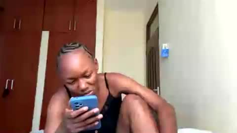 Snapshot of crave_meslowly chatting on 06/25/26, 07:24 Taliee online show from 06/25/26, 07:24