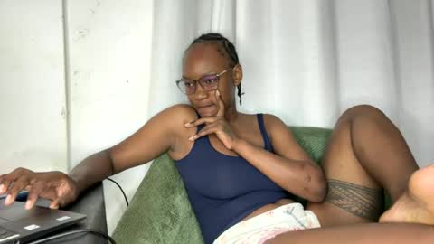 Snapshot of crave_meslowly chatting on 07/01/26, 03:30 Taliee online show from 07/01/26, 03:30