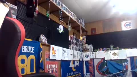 Snapshot of craveitoften chatting on 02/14/25, 01:02 craveitoften online show from 02/14/25, 01:02