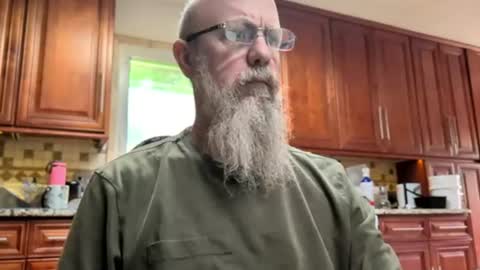 Snapshot of craven_moreass chatting on 06/21/26, 01:35 Dick Fitswell online show from 06/21/26, 01:35